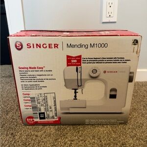 Singer Mending M1000 Sewing Machine - White